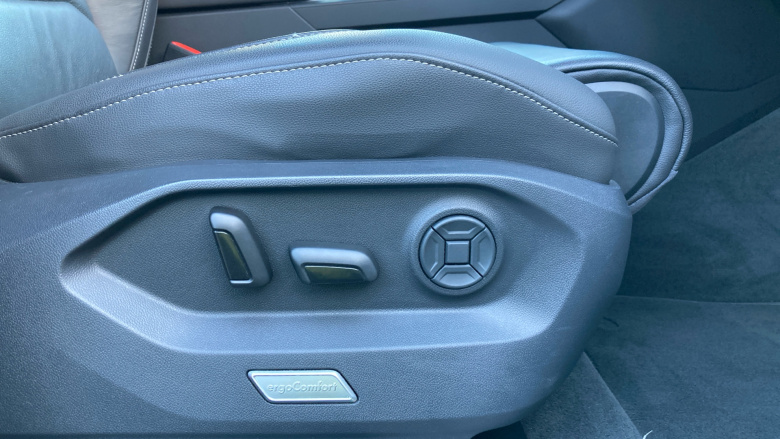 Volkswagen Touareg 3.0 V6 TDI 4Motion Black Edition 5dr Tip Auto Diesel Estate